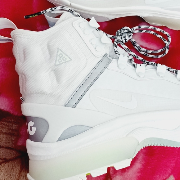 Nike Air Zoom Gaiadome Gore-Tex Lace-Up Bbots Size 7 Men/8.5 Women - Picture 4 of 12